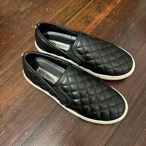 steve madden quilted shoes